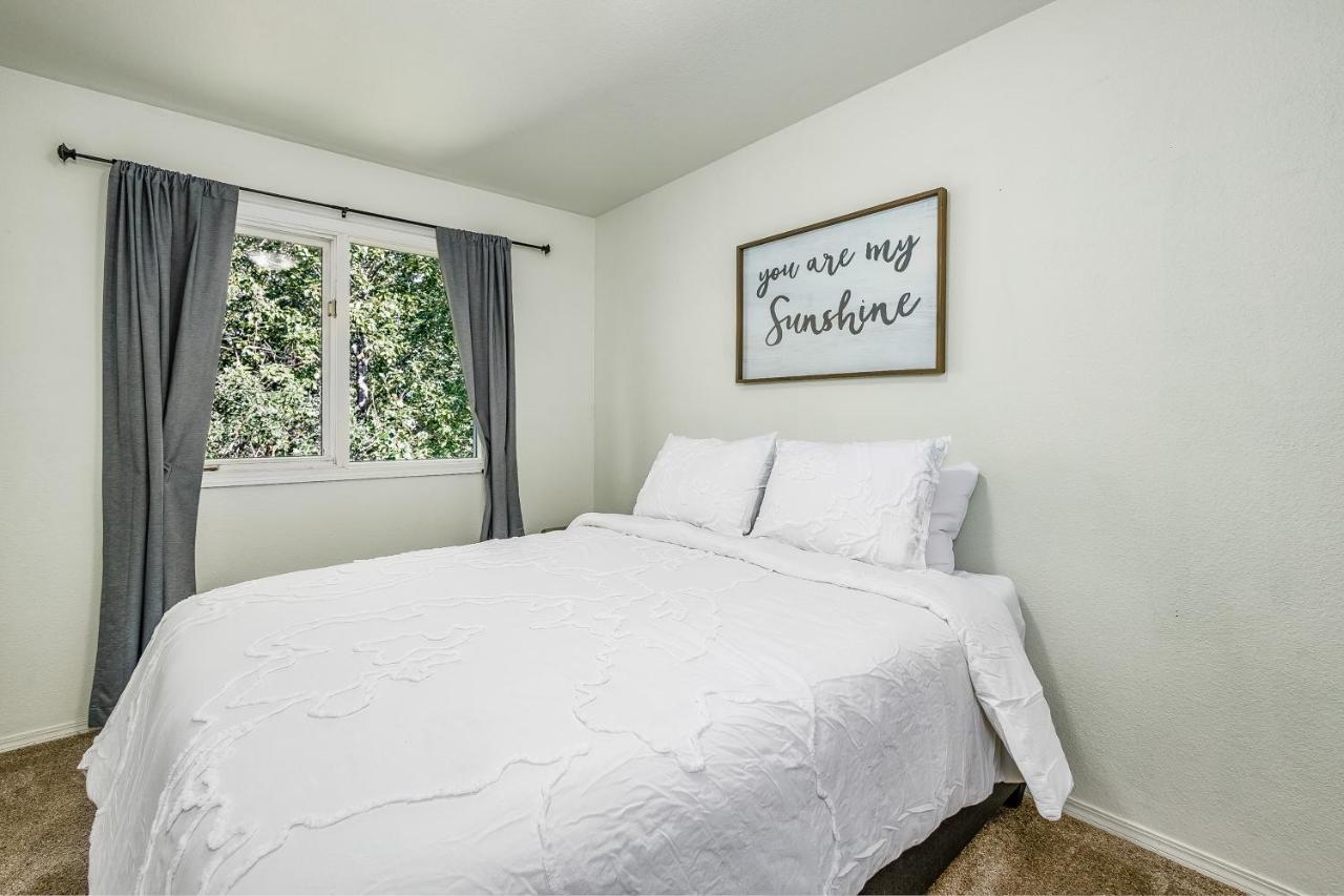 Carriage House At Ashley Anchorage Exterior foto